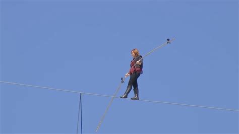 Retired Florida performer, Delilah Wallenda, returns to the wire for a daring stunt at 71